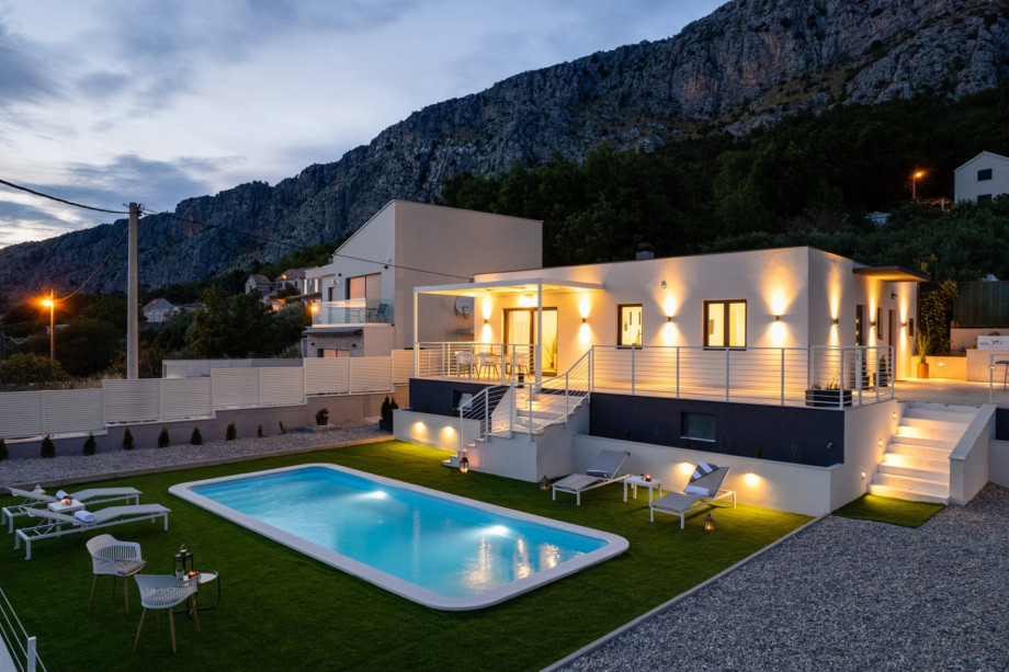 The sundeck area is spacious and offers several relaxing corners.