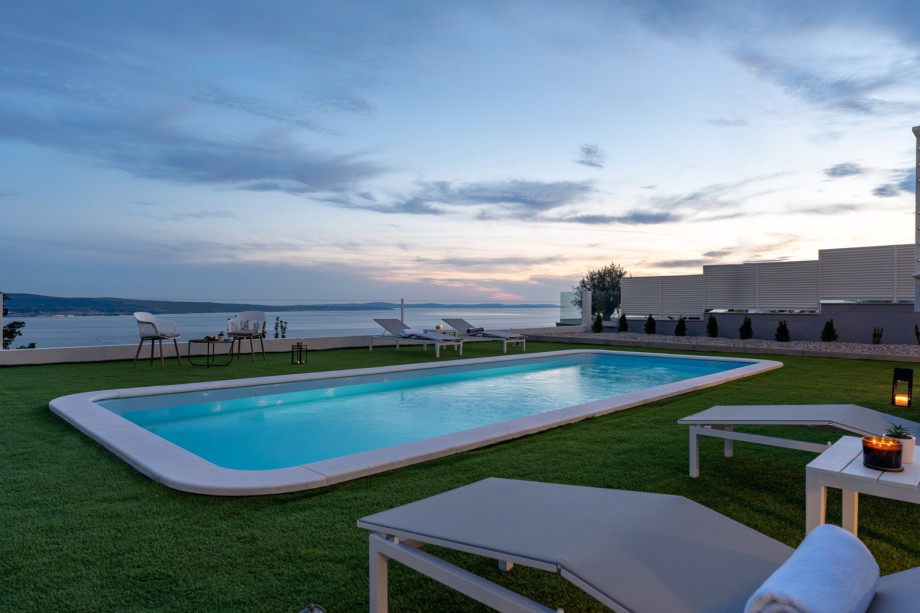 Villa La Vita is perched above Krilo Jesenice village on a fenced plot of 970 sqm.