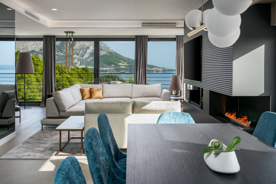 Living area and kitchen are very bright and very pleasant.