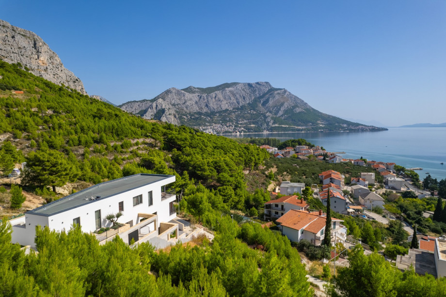 Explore untouched areas of interesting 
and a variety of terrain