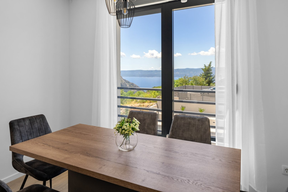 The dining area and kitchen are very bright and very pleasant.