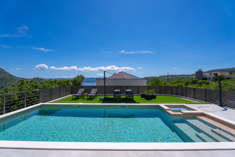 Located in Gata Village, Villa River Hills is a tastefully decorated property