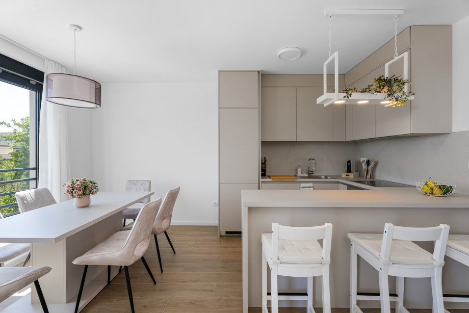 A fully equipped kitchen