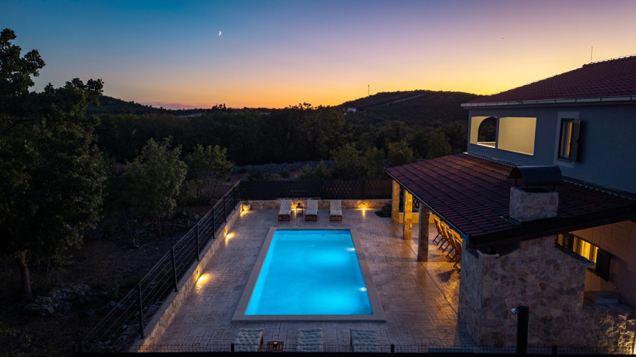 Villa Admiral offers a unique blend of rural charm and modern amenities, making it an ideal getaway