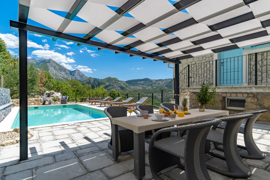 Villa Judita is a traditional two-storey house dating back to the 17th Century, fully renovated with all the modern amenities