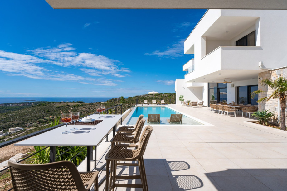 While you refresh yourself in the pool you can admire the breathtaking view