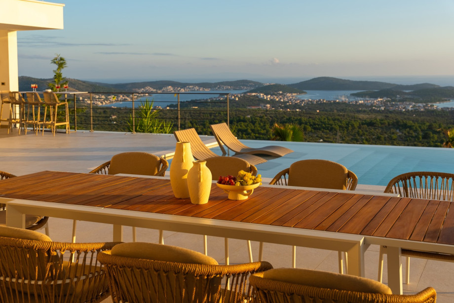 The crystal clear sea water is something that is very specific for the nearby area.