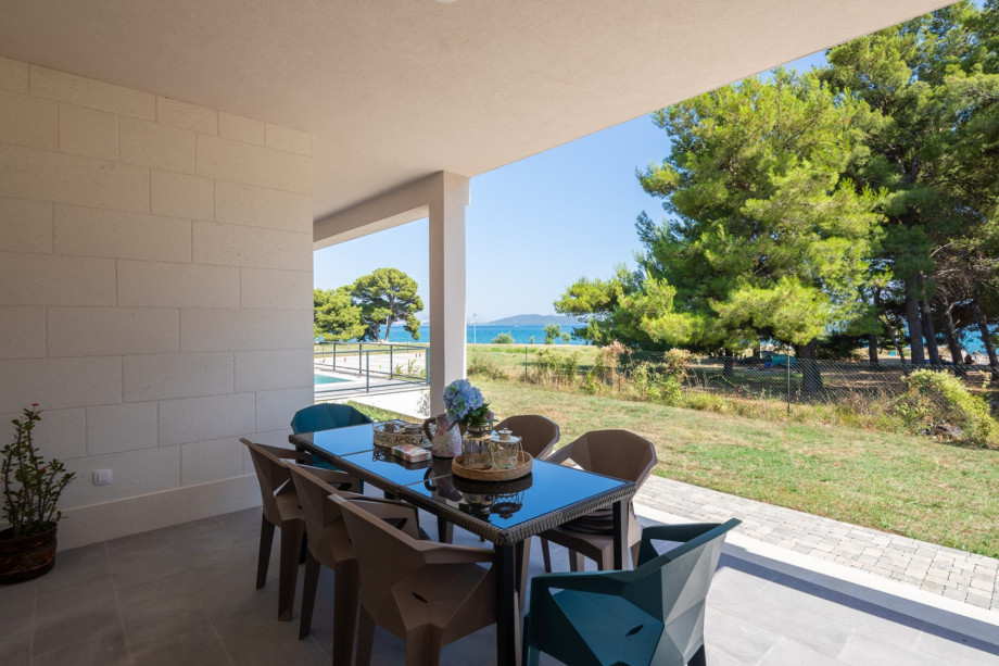 Step outside to the outdoor dining area for a more picturesque setting