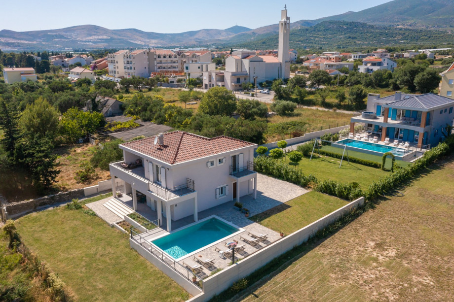 For nature enthusiasts and adventure seekers, this location is a paradise