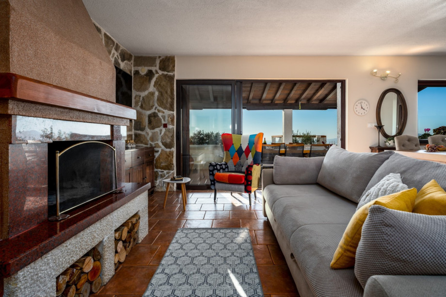 The surroundings of the villa is peaceful and quiet with beautiful , pure mountain air