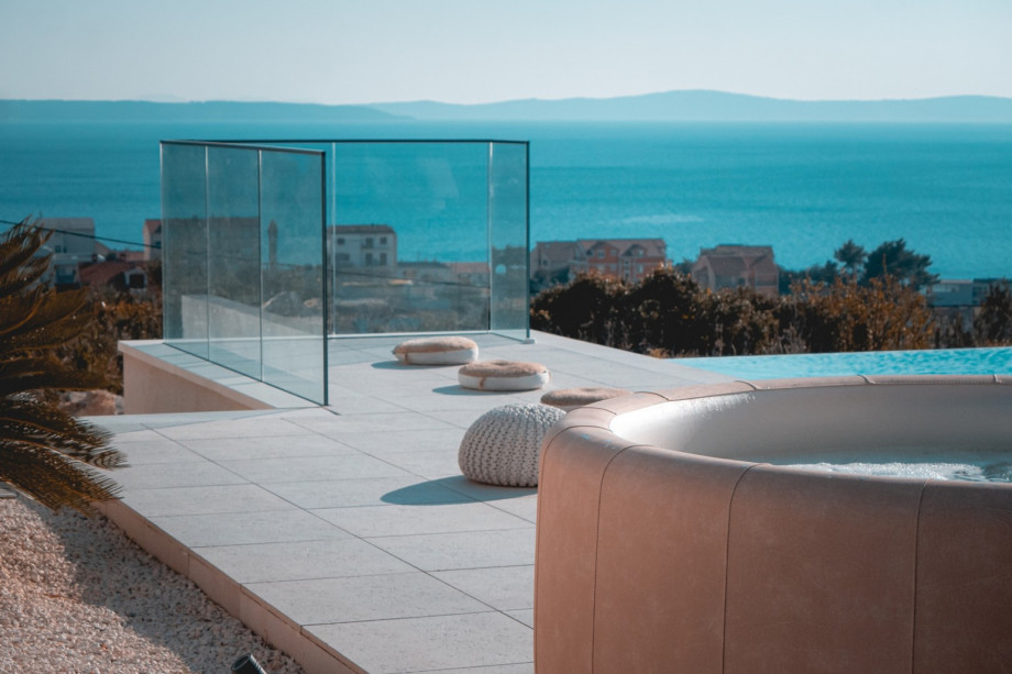 You can relax and enjoy hot summer evenings in Jacuzzi