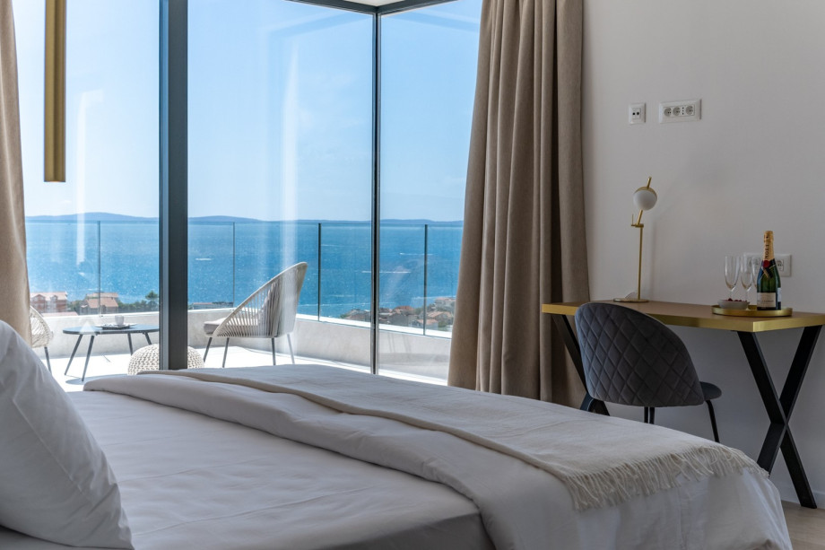 Bedroom No4 offers a spacious terrace (35sqm) with breathtaking views of the Adriatic sea and town Split
