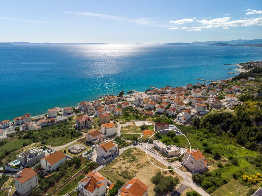 Marked position of the villa Cecilia