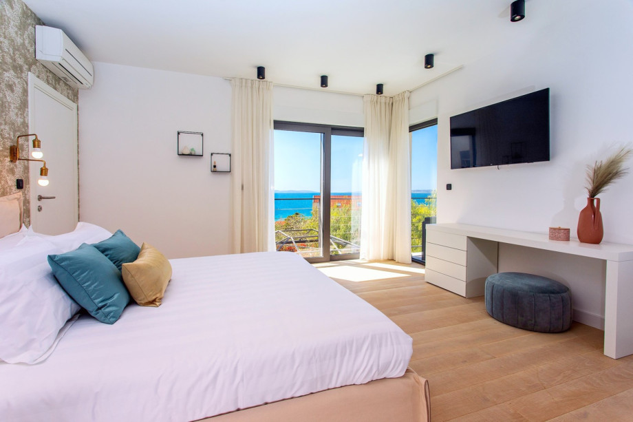 Bedroom No4 located on the first floor with a double bed 160cm x 200cm.