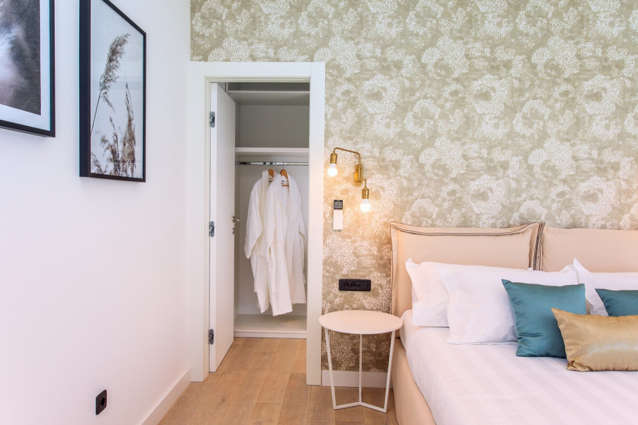 Bedroom No4 also offers a walk-in closet.