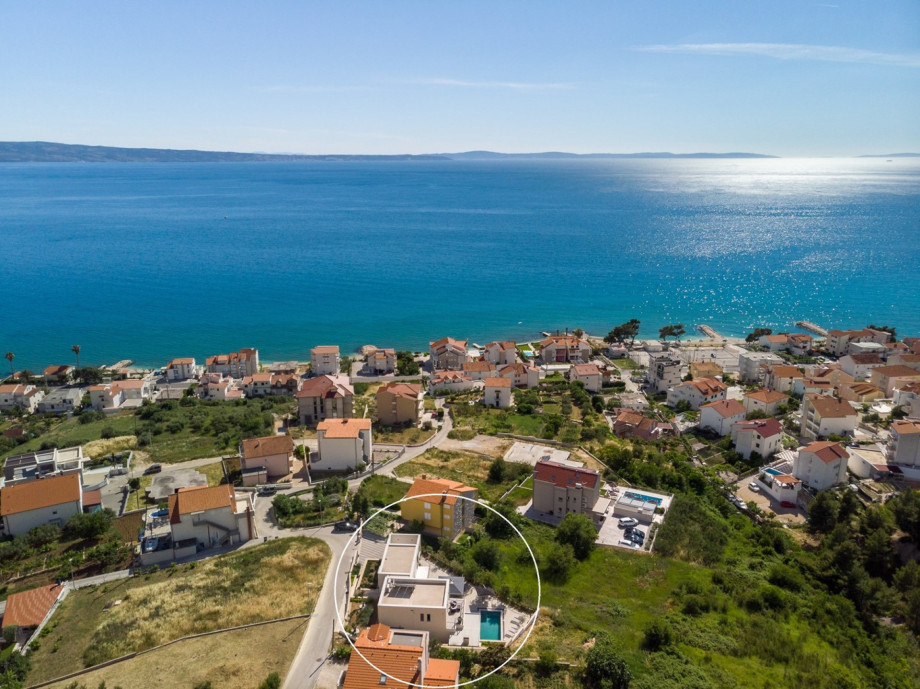 Marked position of the villa Cecilia