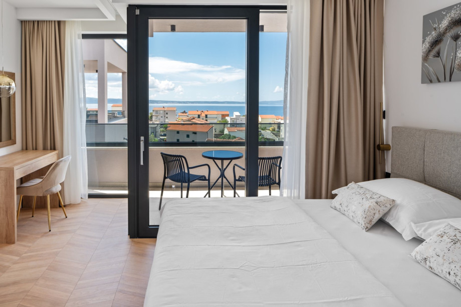 All bedrooms include air conditioning, towels, and premium linens.