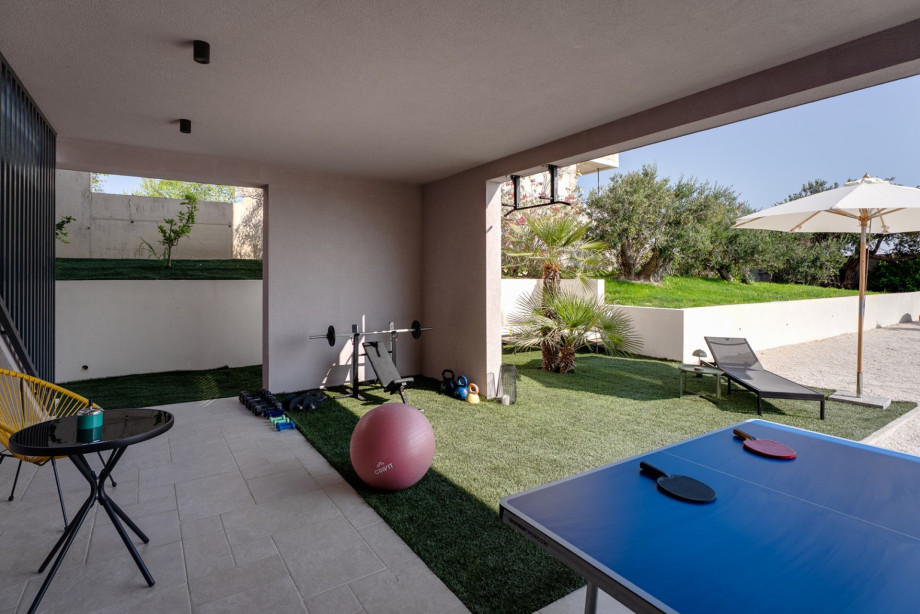 Game zone: billiards (pool table), table soccer, outdoor table tennis