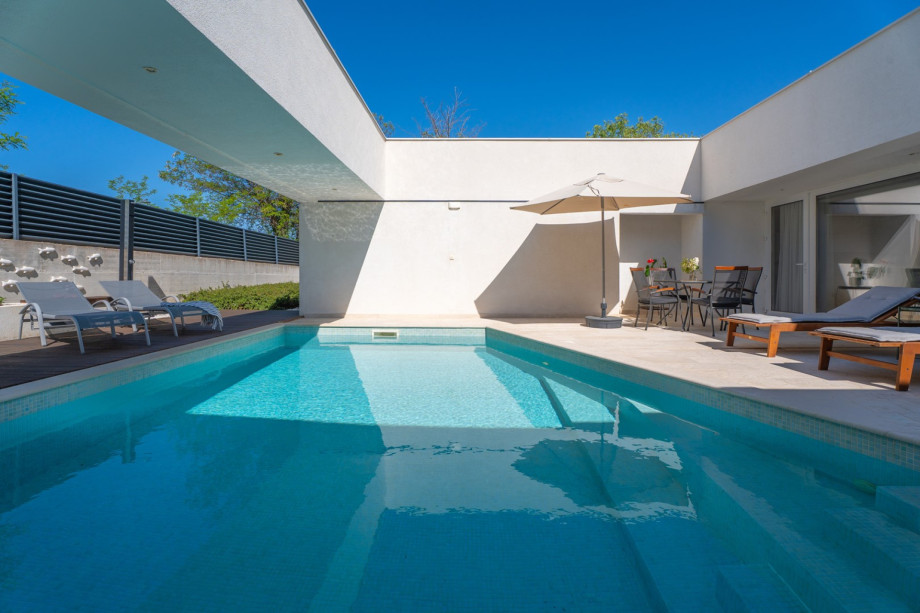 Air conditioning throughout the villa, keeping you cool and comfortable, and free WiFi to stay connected