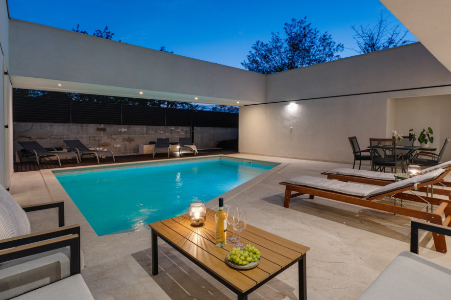 Come to villa Island Pearl and spoil yourself during a well-deserved vacation at this amazing location