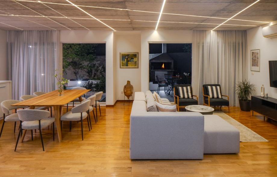 A car is recommended for exploring the island’s many treasures, and parking is provided for up to 3 cars on the property