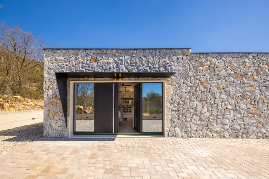 Contemporary Villa Fantazija – A Luxurious Retreat in Dicmo