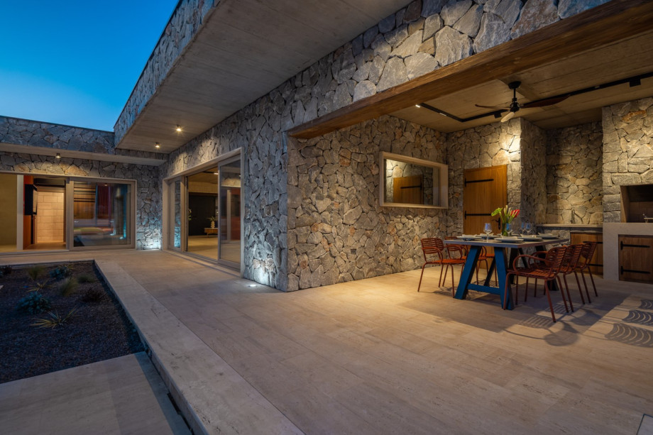 Embrace the beauty of nature and indulge in the luxurious comforts of Villa Fantazija – your dream holiday awaits!