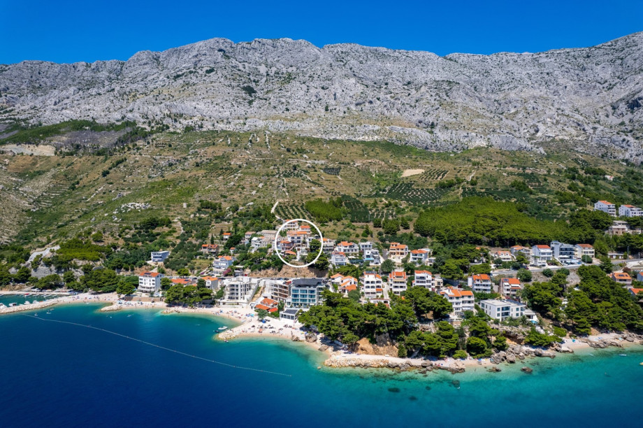 Villa Dattero is located in the village of Medići, only 80m from a beautiful pebble beach