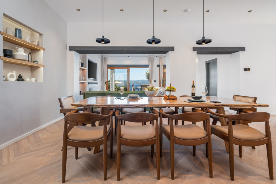 You deserve an absolute luxurious vacation in this extraordinary villa with style.