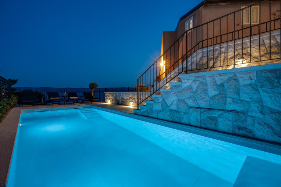 Villa Dattero with whirlpool on the upper terrace, Finnish sauna,