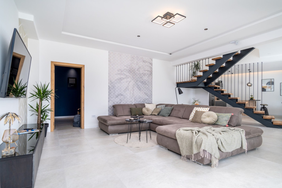 Villa Top Hill is a high quality furnished, modern and comfortable accommodation