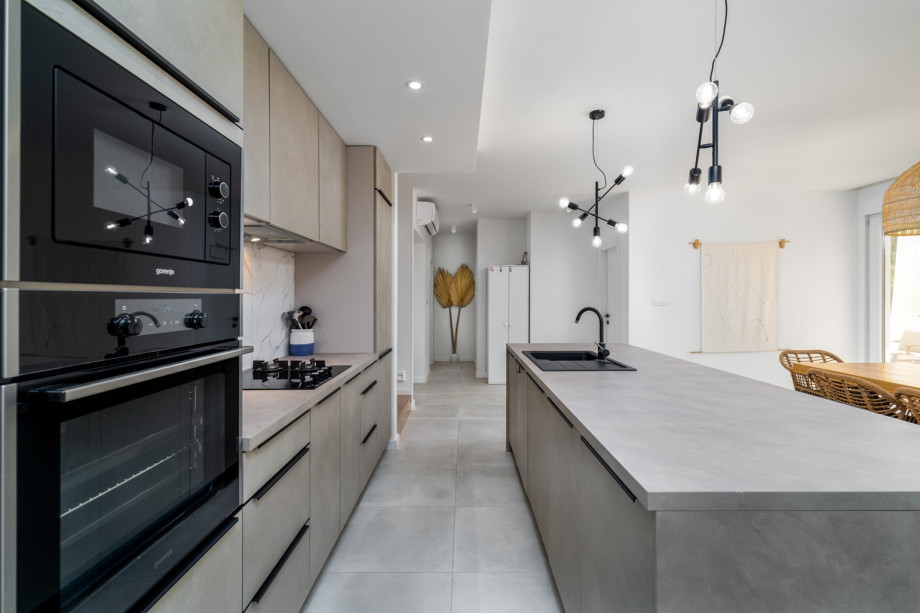 Spacious fully equipped kitchen to make your stay comfortable