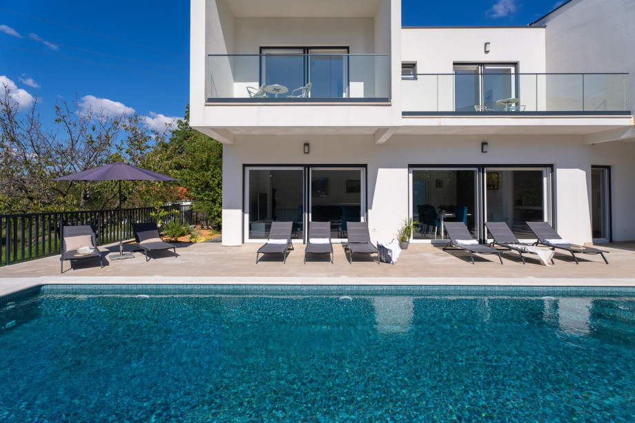 Unobstructed views of the village and surrounding greenery