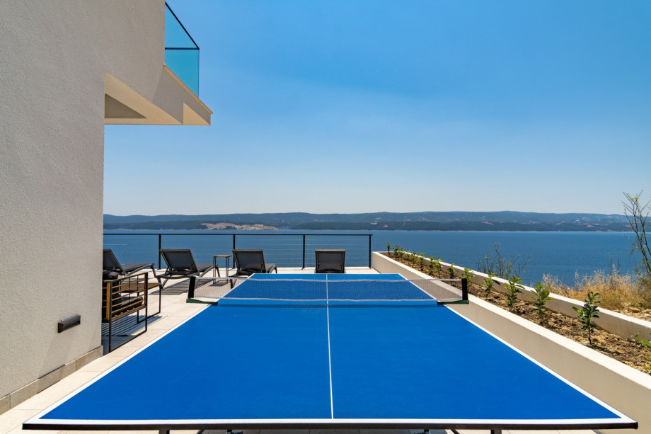 The outdoor area also offers a table tennis for the youngest