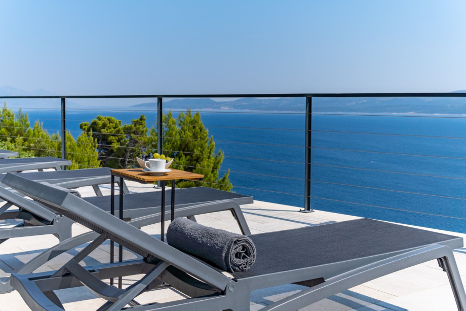 The privacy is secured and the sun deck area is not overlooked