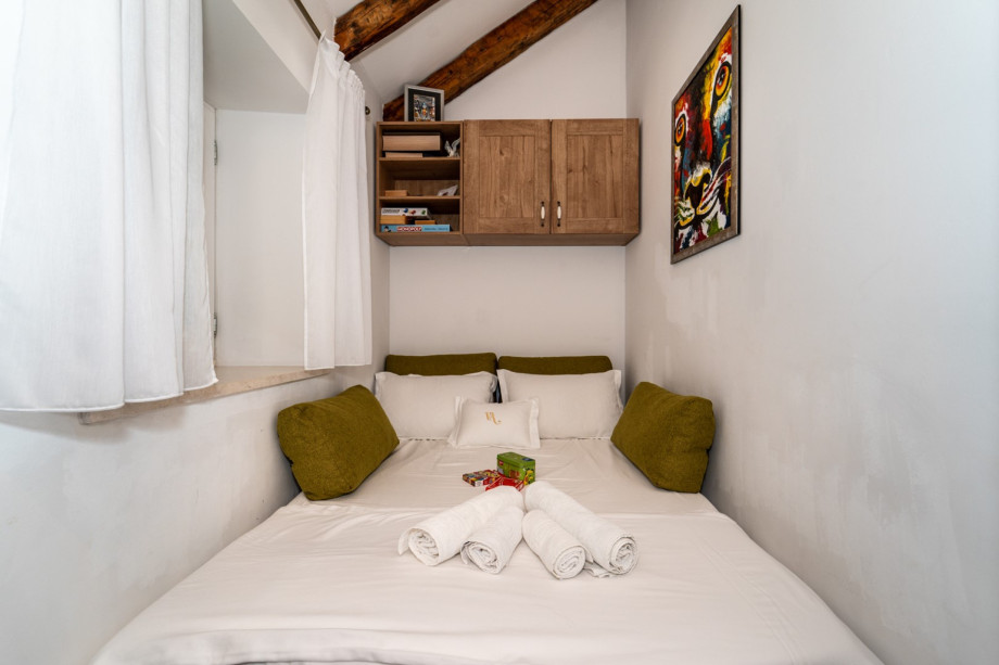 Bedroom No3 (6sqm) with a single bed