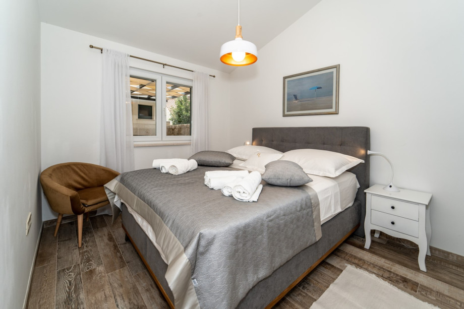 Bedroom No.5 with double bed