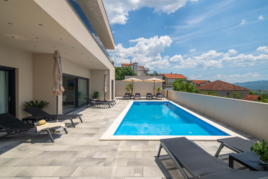 Step outside to discover your personal outdoor oasis with guaranteed privacy.