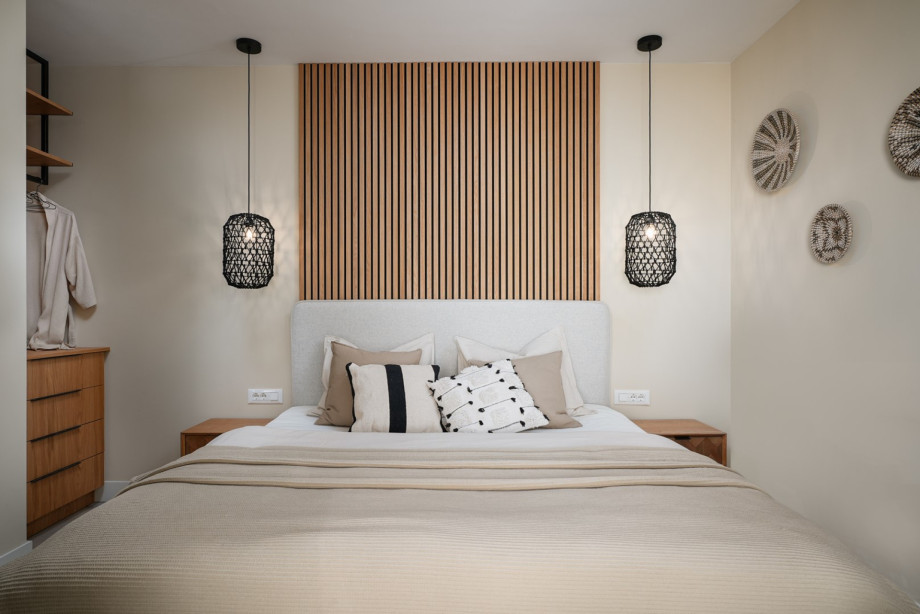 Bedroom NO1 also offers A/C and a small terrace