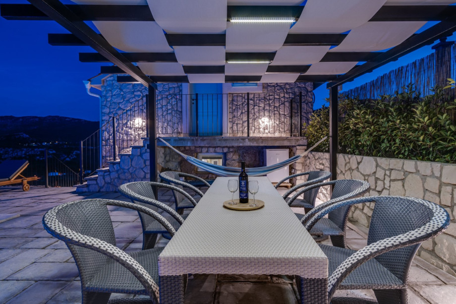 This accommodation offers a perfect coastal getaway for absolute relaxation