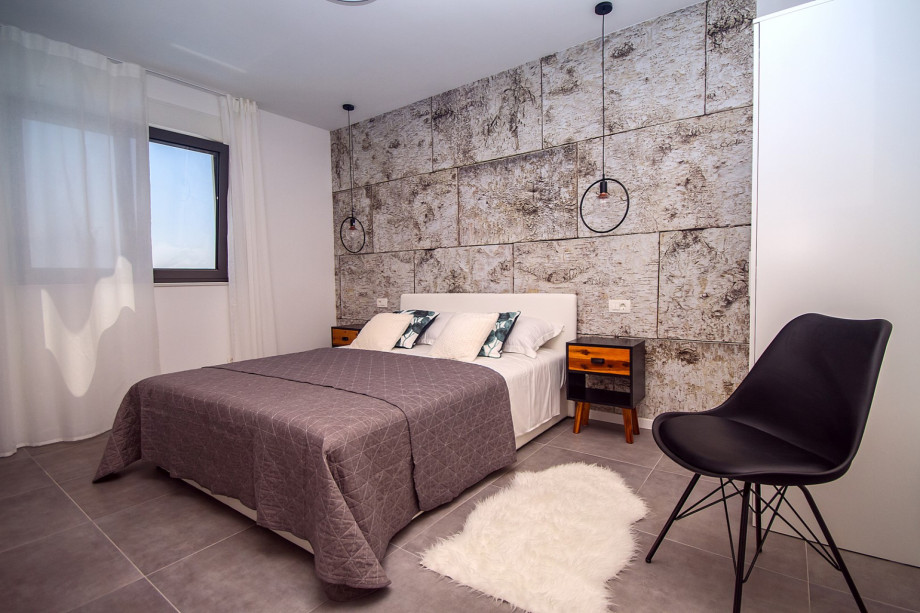 Bedroom No.3 with double bed 160x200, en-suite bathroom, exit to the balcony