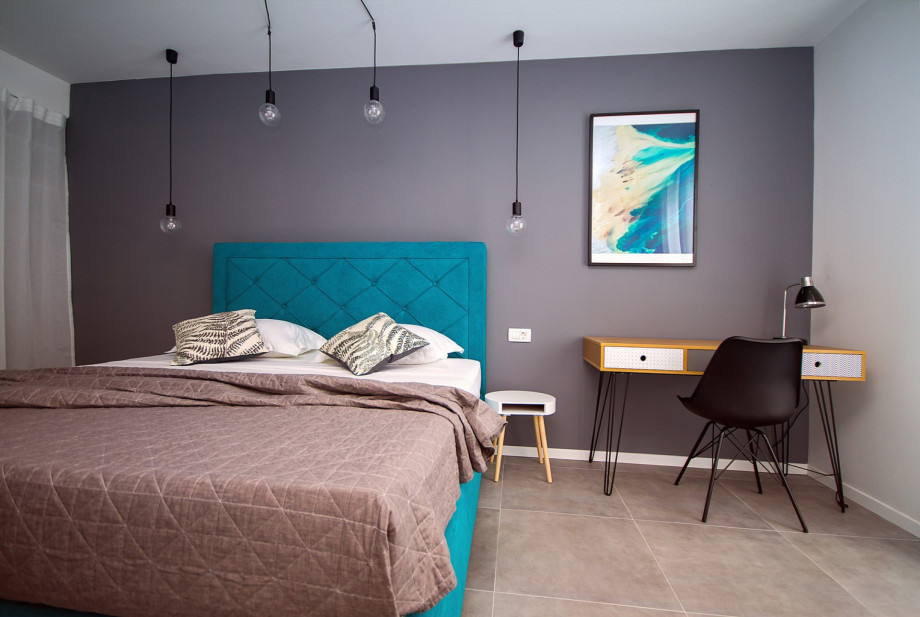 Bedroom No.4 with double bed 180x200, en-suite bathroom, exit to the balcony