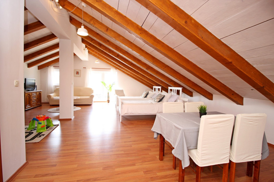 Bedroom No4 in attic with A-C, TV, two single beds 90x200cm, kitchen + bathroom