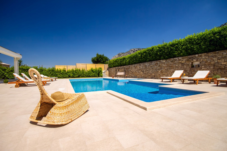 Villa Delmati with private 60 sq meter pool, whirlpool, summer kitchen with BBQ