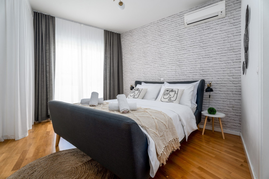 Schlafzimmer No3 mit Doppelbett 160x200cm mit Bad mit Dusche