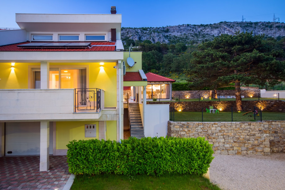 Villa Delmati from the parking area next to the tennis court