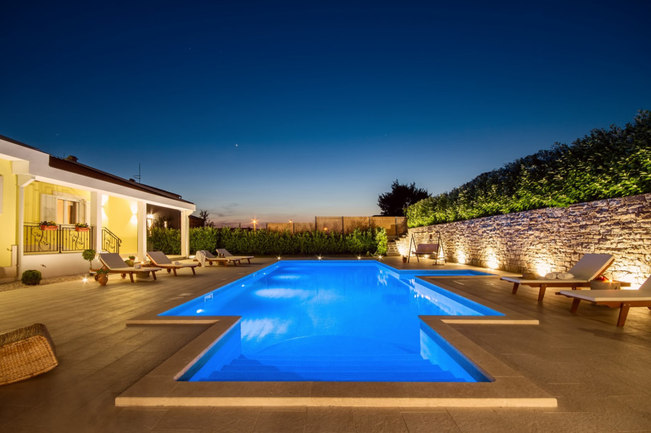 Schöne Sonnenuntergänge und absolute Privatsphäre im Poolbereich und im gesamten Anwesen
