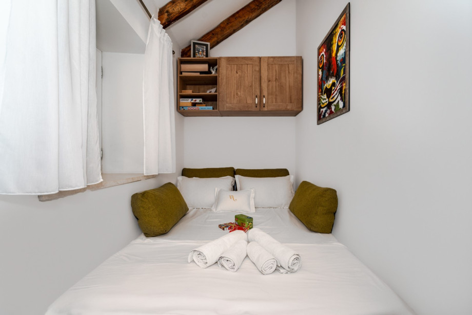 Bedroom No3 (6sqm) with a single bed