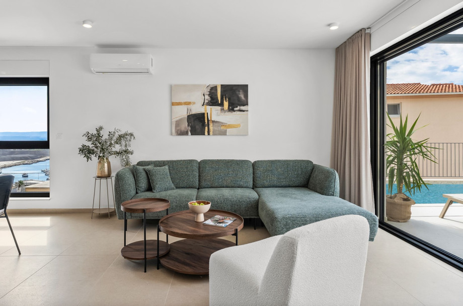 This 38sqm living area is fully air-conditioned and features free WiFi for your stay.