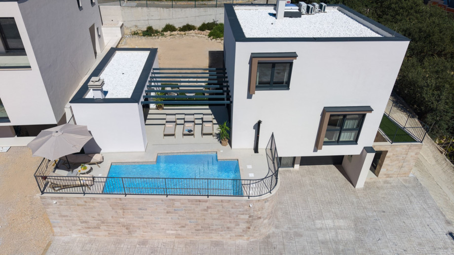 Experience a stunning seaview retreat situated on a 270sqm private plot.